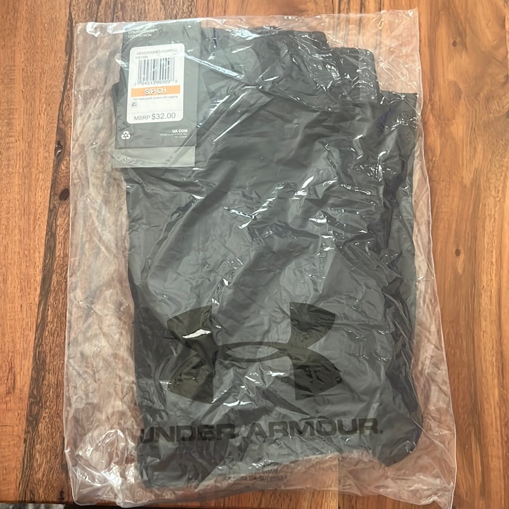 Under armour men’s 3/4 legging heat gear sz small nwt
